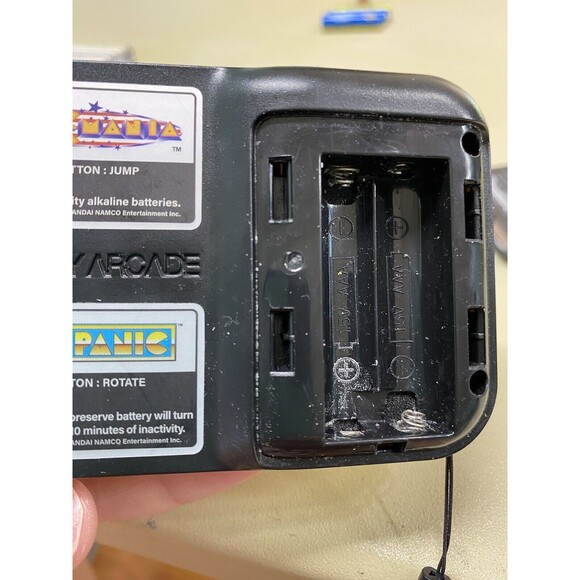 My arcade Pac-Man handheld gaming console set of 2. 1 works 1 DON’T work. - Picture 13 of 16
